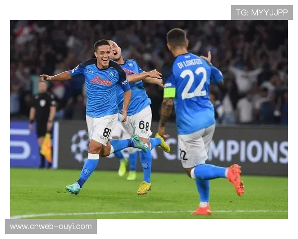 孔蒂红牌逆境调度获赞，那不勒斯欧冠席位争夺现转机